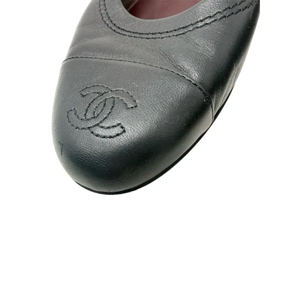 Chanel Lambskin Cap Toe CC Uniform Ballet Ballerina Flats Size 38.5